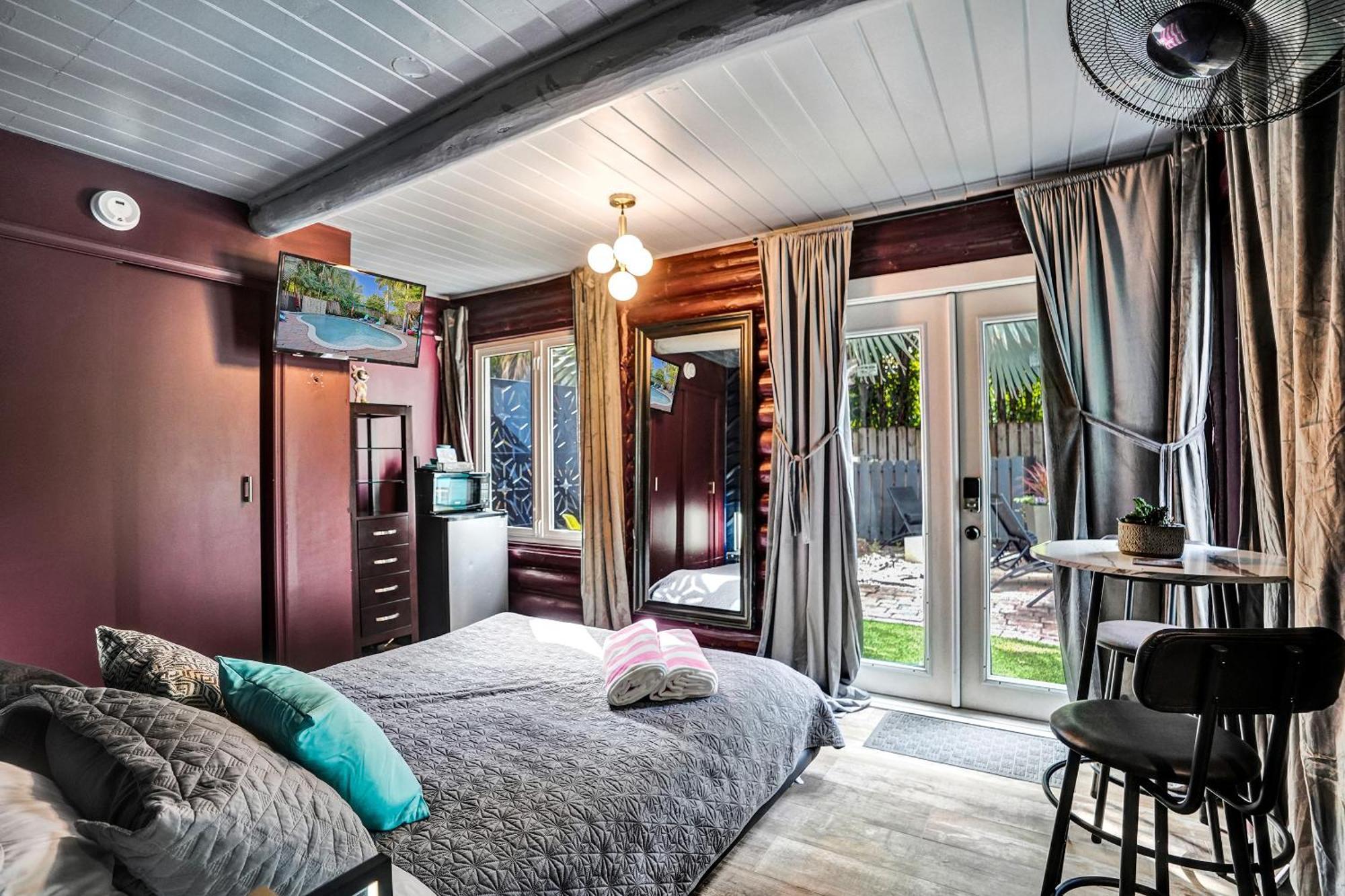 Kiki 3 - Men'S Clothing Optional Guest Houses Wilton Manors 外观 照片